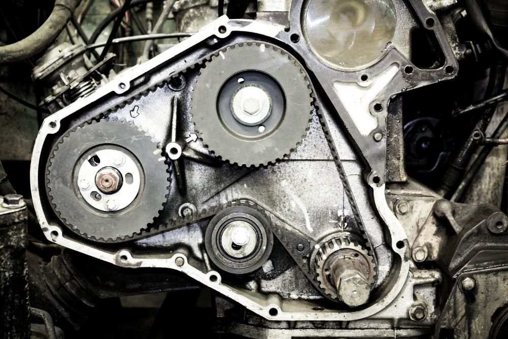 Engine Performance Essentials: The Role of Timing Belts and Timing Chains